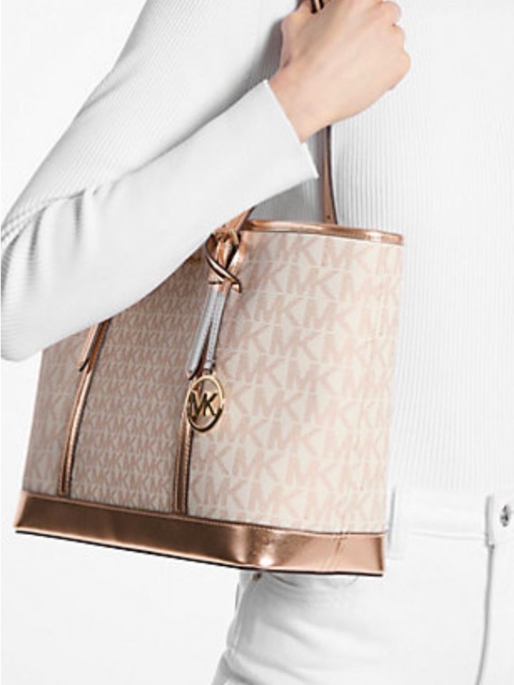 Brand new with Black and gold gift box! Michael Kors Blush Signature Tote